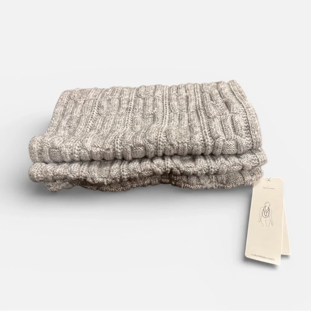 Cozy Gray Knit infinity Scarf